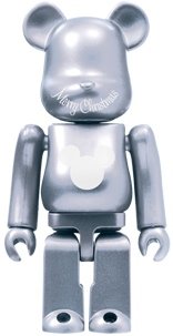 Silver Metallic Be@rbrick 100% figure by Disney, produced by Medicom Toy. Front view.