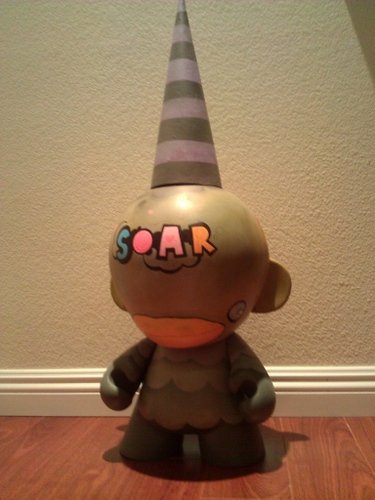 SOAR figure by Squidnik, produced by Kidrobot. Front view.