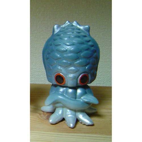 Gezora - Blue figure by Charactics, produced by Charactics. Front view.