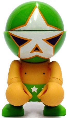Star-Green figure by Devilrobots, produced by Play Imaginative. Front view.