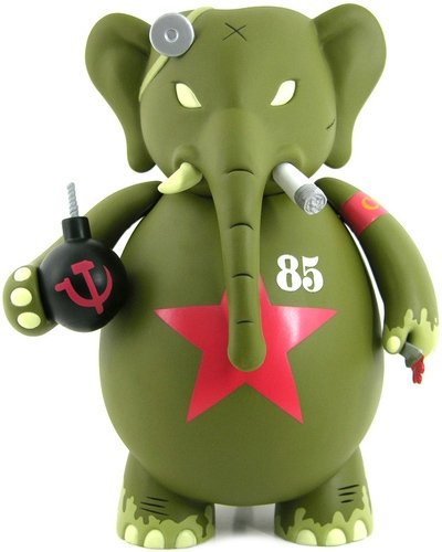 Dr. Bomb - Red Army  figure by Frank Kozik, produced by Toy2R. Front view.