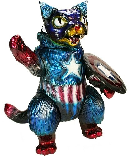 Captain Ameri-Cat figure by Mark Nagata. Front view.