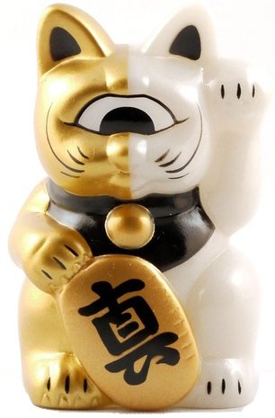 Mini Fortune Cat - Pearl White & Gold Split figure by Mori Katsura, produced by Realxhead. Front view.