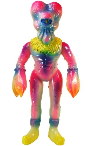 Alien Xam  Toy Burst figure by Mark Nagata. Front view.