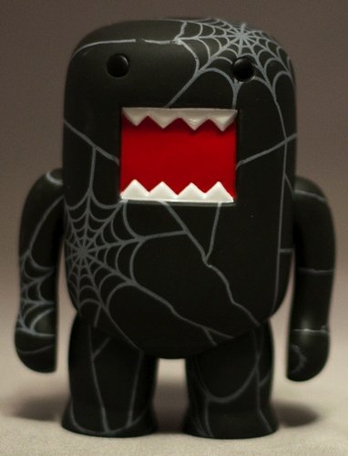  Deco Spider Web DOMO figure, produced by Dark Horse. Front view.