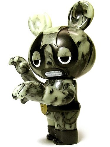 Lucha Bear - GID Marble figure by Itokin Park. Front view.
