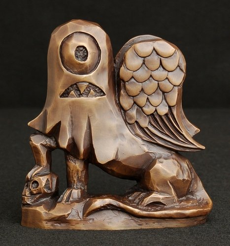 Helper Dragon - Bronze figure by Tim Biskup. Front view.
