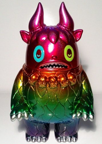 Garuru Rainbow figure by D-Lux. Front view.