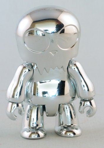 Metallic Silver Toyer Qee figure by Toy2R, produced by Toy2R. Front view.