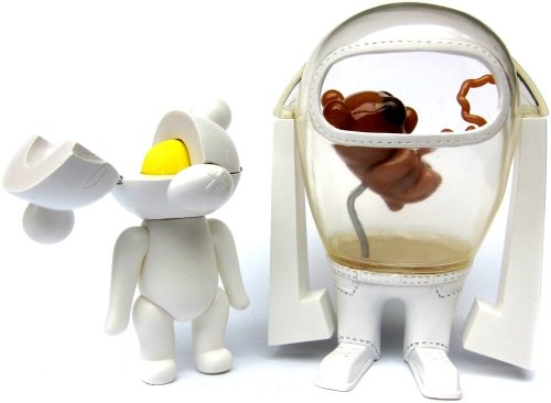 Incubator and Egg figure by Jason Freeny. Front view.