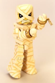 Iron Maiden Powerslave figure, produced by Diamond Select Toys. Front view.