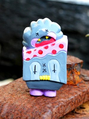 Munching Spots figure by Square One, produced by Double Haunt. Front view.