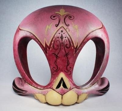 La Máscara del Doctor Calamar figure by Brandt Peters. Front view.