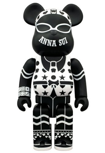 Anna Sui Be@rbrick - 400% figure by Anna Sui, produced by Medicom Toy. Front view.