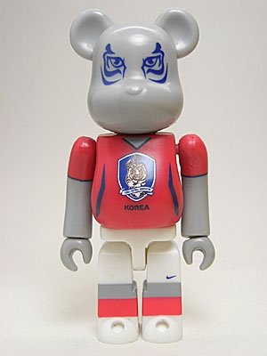 Joga Bonito Be@rbrick - South Korea figure by Nike, produced by Medicom Toy. Front view.