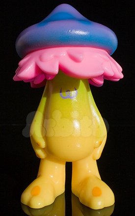Sprout figure by Arbito. Front view.
