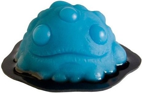 Slime Gread figure by Lysol, produced by Dead Hand. Front view.