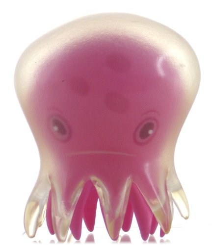 Jellyfish figure by Nathan Jurevicius, produced by Flying Cat. Front view.