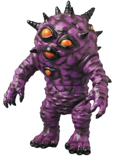 Meteor Eyezon - Medicom Toy Exclusive figure by Mark Nagata, produced by Max Toy Co.. Front view.