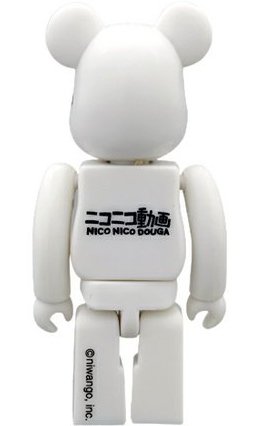 Smiling TV Chan Be@rbrick 100% figure, produced by Medicom Toy. Back view.