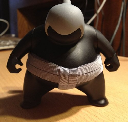 Bitsumo - Playlounge Exclusive figure by Daibot, produced by Daibot. Front view.