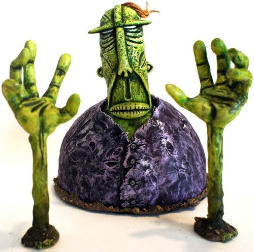 Zombuald the Zombie figure by Chauskoskis. Front view.