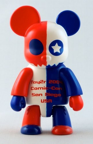 Hollystar San Diego figure, produced by Toy2R. Front view.