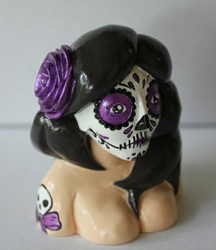 Calavera Girl Bust - Brunette Hair figure by Double Haunt, produced by Double Haunt. Front view.