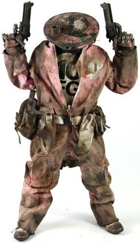 10 Finger Gang #1 figure by Ashley Wood, produced by Threea. Front view.