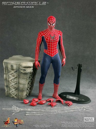 Spider-Man 3  figure, produced by Hot Toys. Front view.