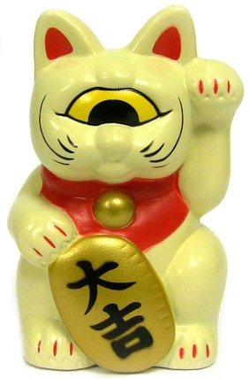 Mini Fortune Cat - Beige figure by Mori Katsura, produced by Realxhead. Front view.