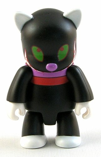 Evil Cat S figure by Anna Puchalski, produced by Toy2R. Front view.