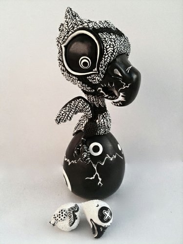 Forsaken Incubation - Yin Yang Version 1 figure by Kathleen Voigt , produced by Self Produced. Front view.