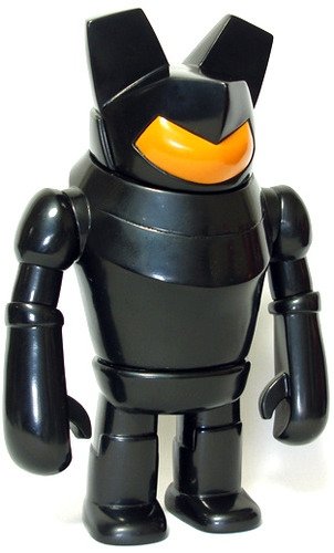 Cosmicat Robo - Black figure by P.P.Pudding (Gen Kitajima), produced by P.P.Pudding . Front view.