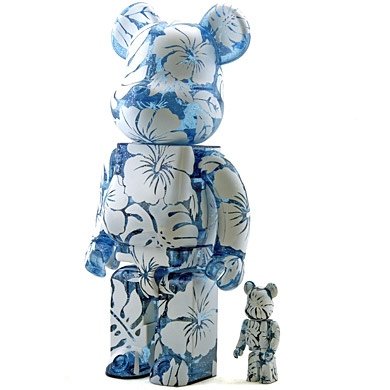Leilow Hawaii Be@rbrick 100% & 400% Set   figure by Jules Gayton, produced by Medicomtoy. Front view.