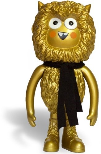 Tippy Gold (Exclusive to Blank Slate Books) figure by Felt Mistress, produced by Crazylabel. Front view.