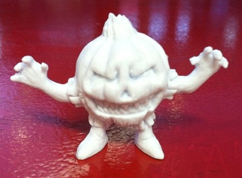Grimm Gourd - Tenacious Toys Exclusive figure by Greg Merreighn X Charles Marsh, produced by October Toys. Front view.
