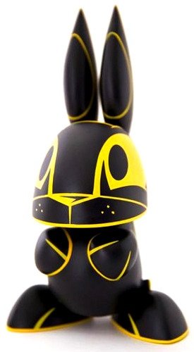 Chaos Bunnies : Mr. Bunny #1 - DesignerCon 12 figure by Joe Ledbetter, produced by The Loyal Subjects. Front view.