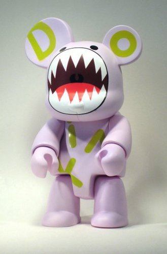 Doink Qee - Purple figure by Doink, produced by Toy2R. Front view.