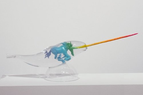 Rainbow Magic Narwhal Sculpture figure by Kozyndan. Front view.