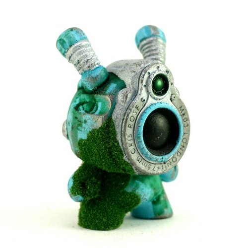 Turquoise Moss Observation Drone B figure by Cris Rose. Front view.