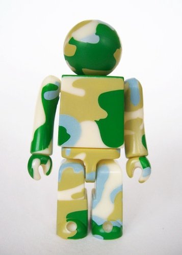 Warhol Desert - DPM Identifier figure by Maharishi X Andy Warhol Foundation, produced by Medicom Toy. Front view.