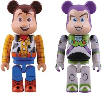 Buzz & Woody Be@rbrick 100% 2 pack figure by Disney, produced by Medicom Toy. Front view.
