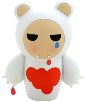 The I Dont Care Bear figure by Camila De Gregorio, produced by Momiji. Front view.