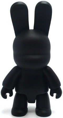 Bunny Qee - 9 Black DIY figure, produced by Toy2R. Front view.