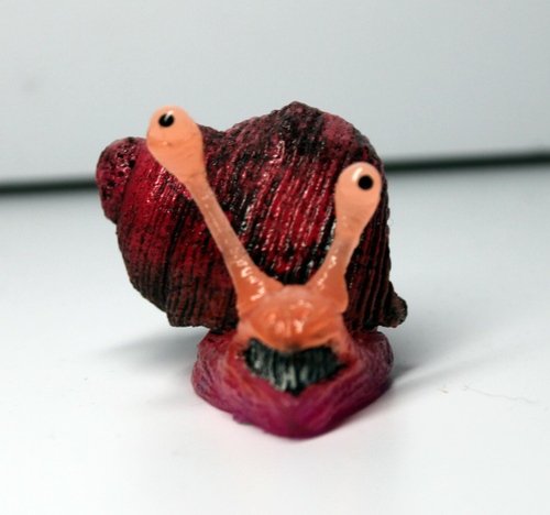 Death Snail 4 figure by Dubose Art, produced by Dubose Art. Front view.