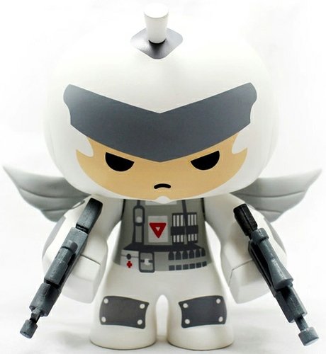 MiniCel Zero Degree figure by Rotobox, produced by Kuso Vinyl. Front view.