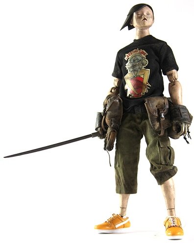 Tomorrow King KDA figure by Ashley Wood, produced by Threea. Front view.