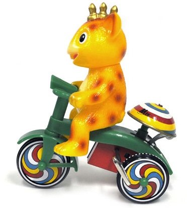Booska Tricycle figure by Yuji Nishimura, produced by M1Go. Front view.
