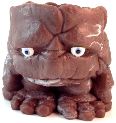 Its Growing On Me - Brown figure by Motorbot, produced by Deadbear Studios. Front view.